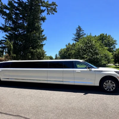 14 Passenger White Lincoln Aviator Stretch Limousine 01
