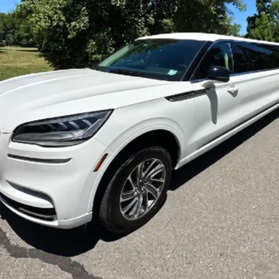14 Passenger White Lincoln Aviator Stretch Limousine