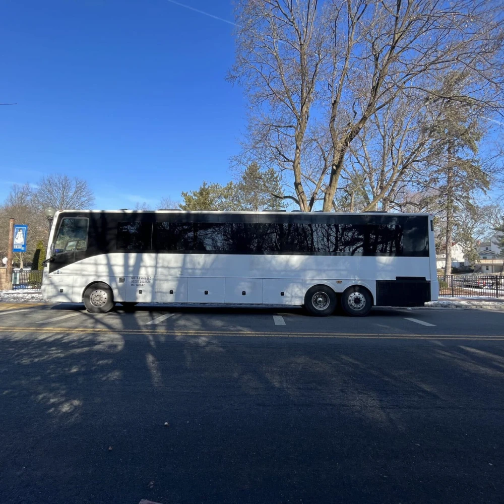 45 passenger 06