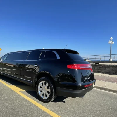01-First-Class-Limousine-Lincoln-MKT-Stretch-Limo-03-copy